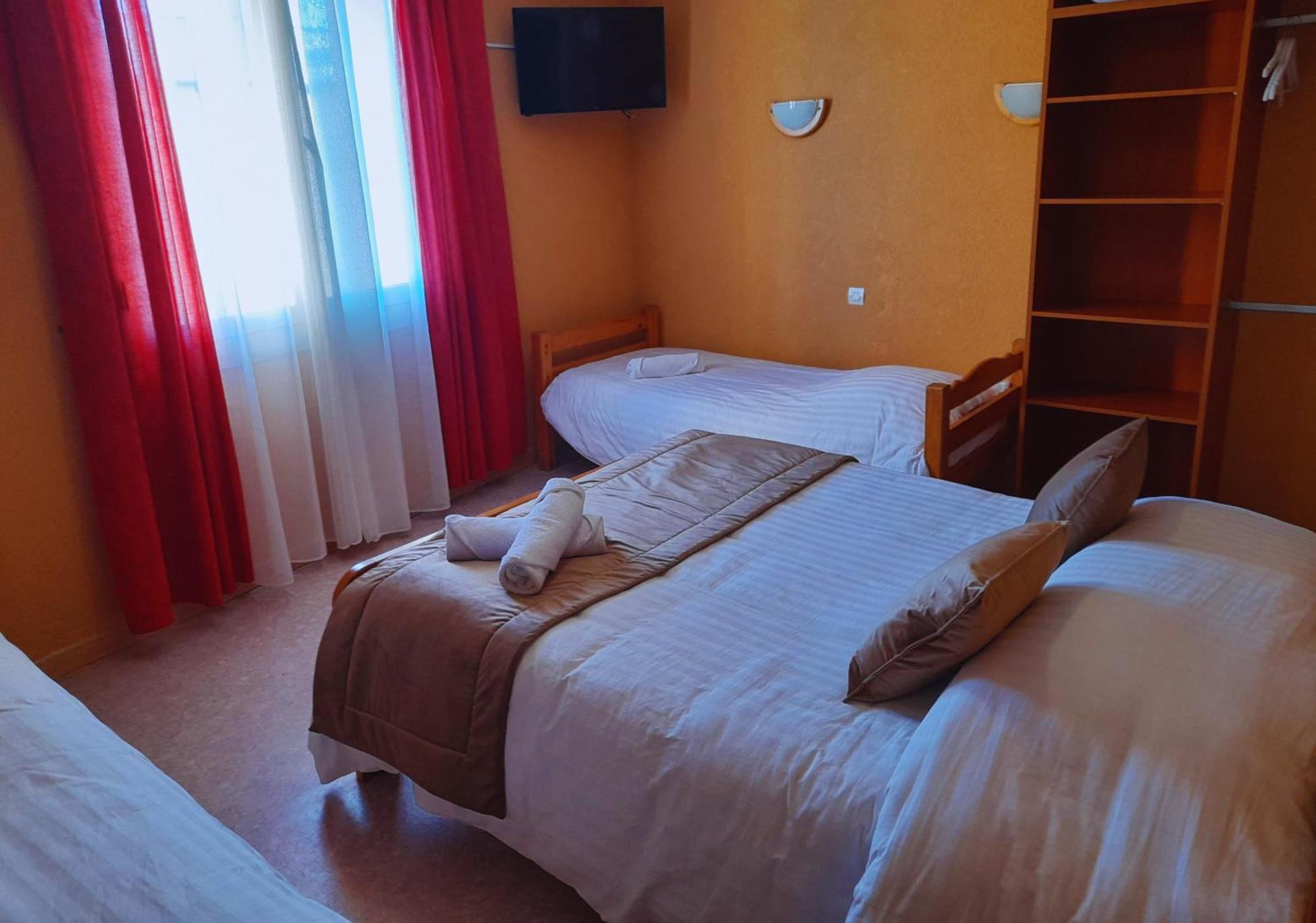 Le Catalan - Hotel Et Appartements Mont-Louis Exterior foto