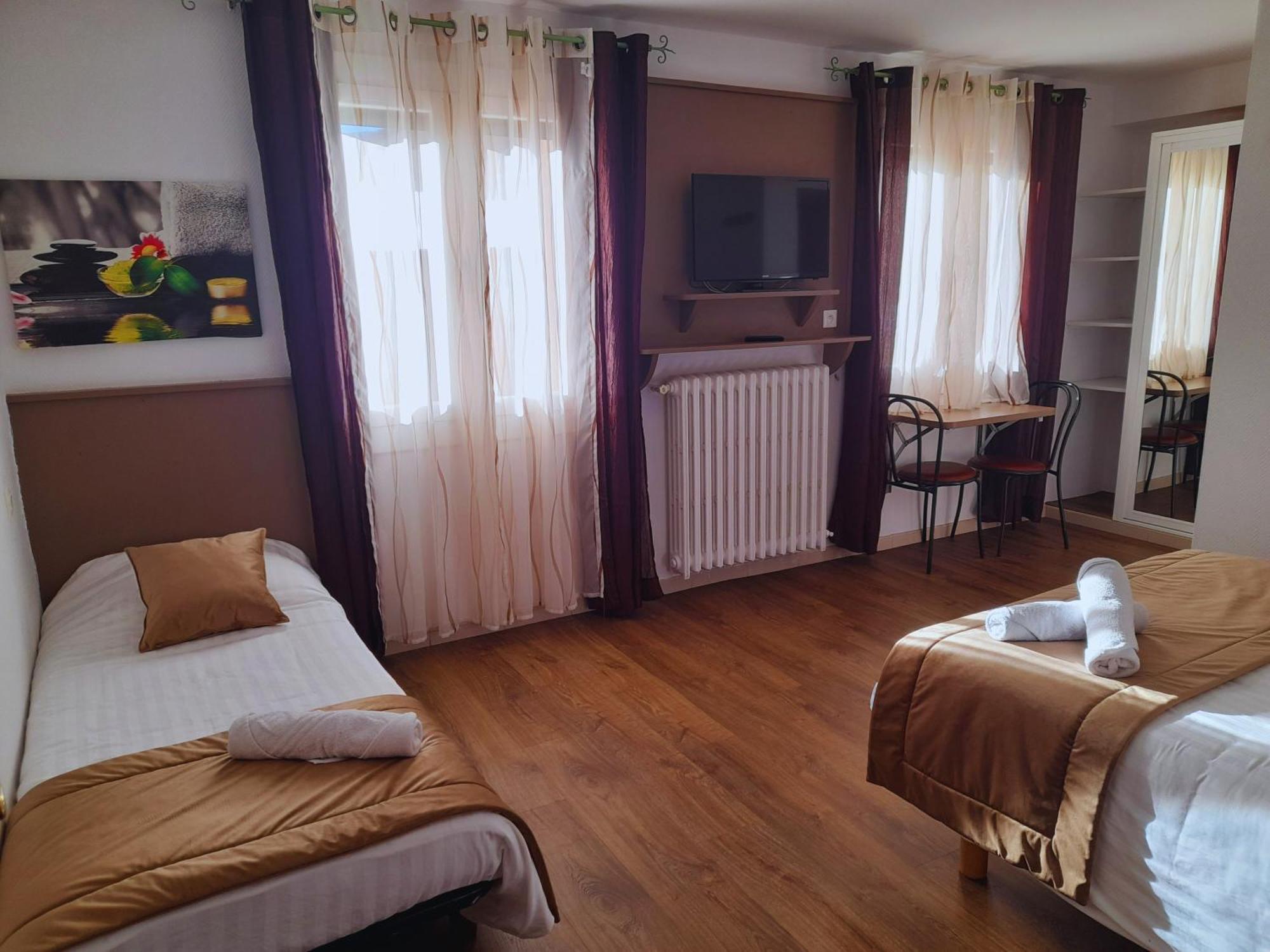 Le Catalan - Hotel Et Appartements Mont-Louis Exterior foto